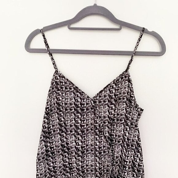 5/$25 Express black and white jumpsuit‎ romper - Picture 4 of 8